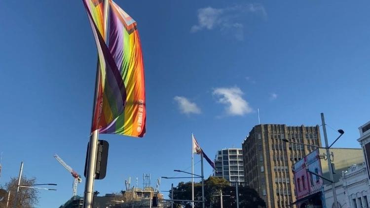 Rua em Sydney, na Austrália, tem referências ao movimento LGBTQIAP+