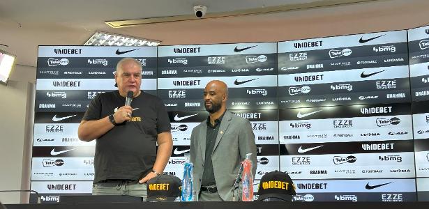 Crítico esportivo aponta falhas do diretor do Corinthians: falta de conhecimento total