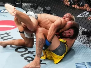 Estrela do UFC revela motivo inusitado para começar a lutar: conta verificada no Instagram