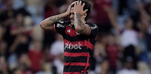 Eficiência ofensiva preocupa Tite no esgotamento de alternativas no Flamengo.