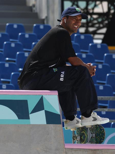 Kelvin Hoefler, do skate street masculino, durante os Jogos Olímpicos de Paris 2024