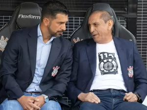 Prancheta do PVC: Corinthians confundiu Flamengo com ataque móvel