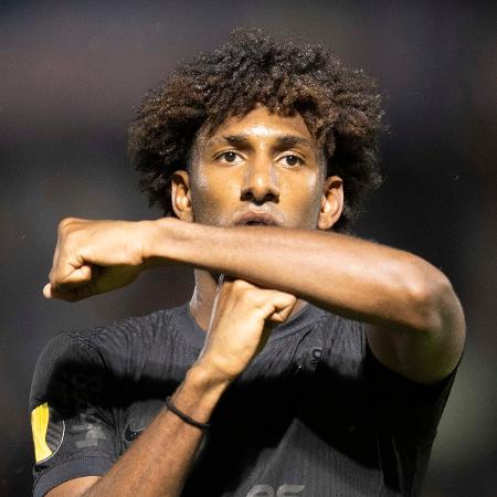 Talles Magno comemora gol marcado pelo Corinthians contra o Bragantino no Paulistão