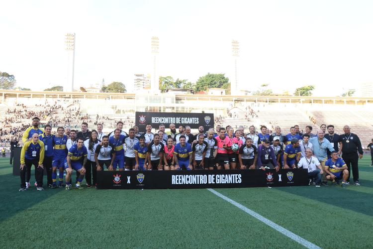 Corinthians Legends e Boca Legends se enfrentaram em jogo festivo no Pacaembu Corinthians Legends e Boca Legends se enfrentaram em jogo festivo no Pacaembu
