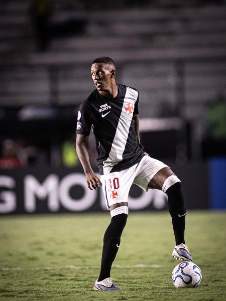 Zagueiro do Vasco, Robert Renan sofreu acidente de carro no Rio de Janeiro