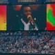 Fifa homenageia Pel&eacute; em show do intervalo na final da Copa: "Love, love!"