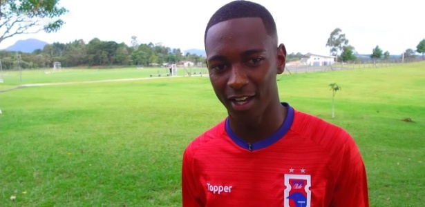 Jhonny Lucas está treinando em Curitiba, mas deve defender outro clube até agosto - Reprodução/YouTube