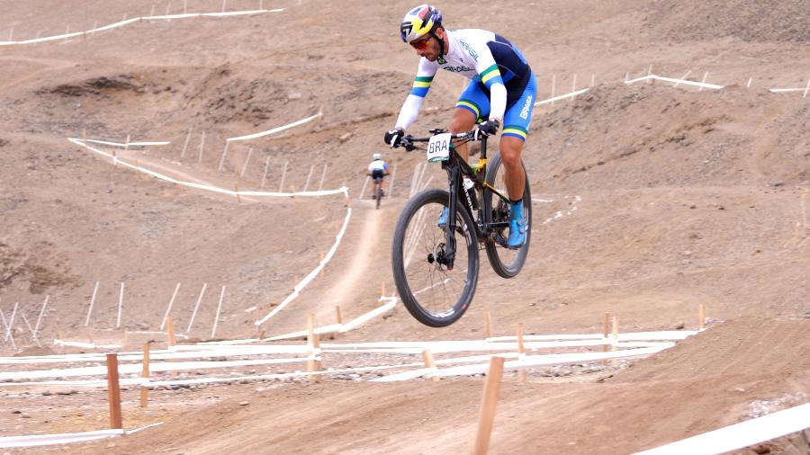  Henrique Avancini durante treino de reconhecimento da pista para a disputa de mountain bike do Pan - Rafael Bello/COB