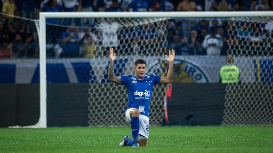 Volante Lucas Romero, em ação pelo Cruzeiro - Cruzeiro/Divulgação