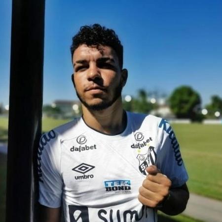 Santos anunciou o lateral-esquerdo Moraes - Reprodução/Santos FC