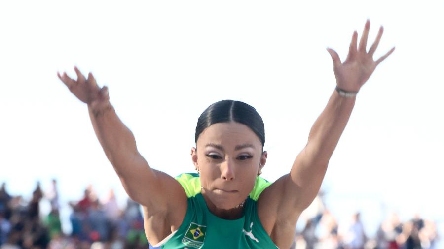 Letícia Oro Melo salta para o bronze no Mundial de Atletismo - Carol Coelho/CBAt