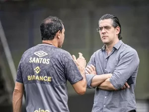 Carille vê com bons olhos a chegada de Bracks ao Santos: 'Muito positivo'