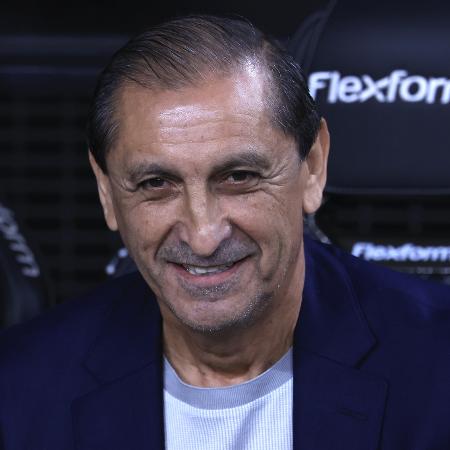 Ramón Díaz, técnico do Corinthians, durante jogo contra o Criciúma, pelo Brasileirão