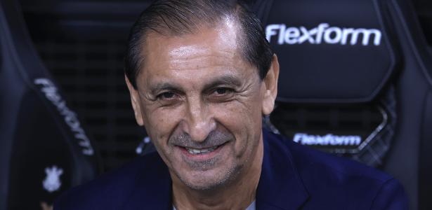 Corinthians supera adversidades e Ramón comemora vitória importante no Brasileirão.