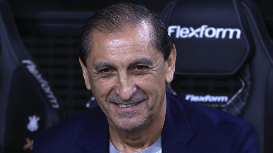 Ramón Díaz, técnico do Corinthians, durante jogo contra o Criciúma, pelo Brasileirão