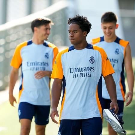 Endrick em seu primeiro treino como jogador do Real Madrid