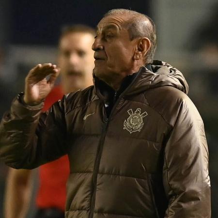 Ramón Díaz, técnico do Corinthians, durante jogo contra o Juventude