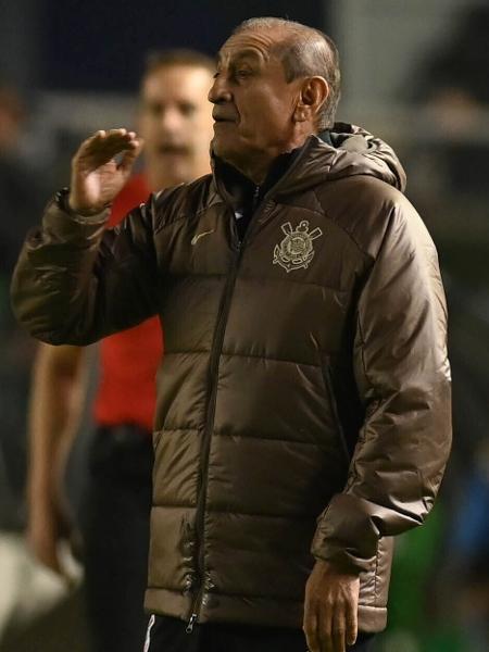 Ramón Díaz, técnico do Corinthians, durante jogo contra o Juventude