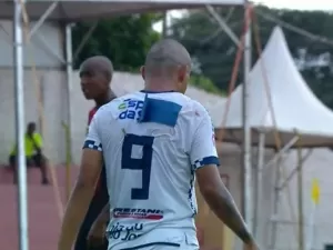 Clube do RS usa fita para esconder patrocínio de bet vetada pelo STF