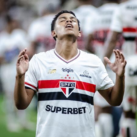 Ryan Francisco comemora gol do São Paulo sobre o Ceará em duelo do Brasileirão - GABRIEL BORGES/CÓDIGO19/ESTADÃO CONTEÚDO