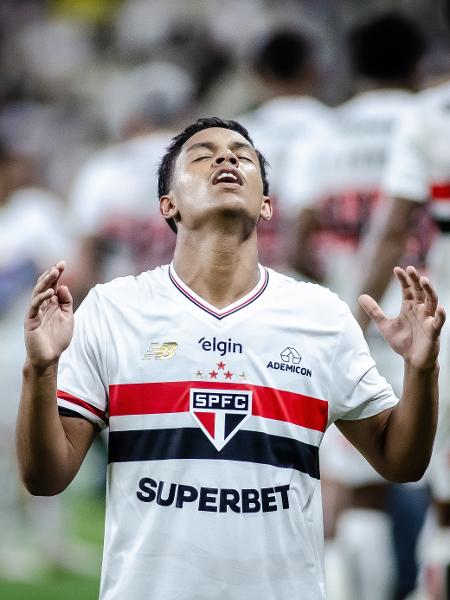 Ryan Francisco comemora gol do São Paulo sobre o Ceará em duelo do Brasileirão Ryan Francisco comemora gol do São Paulo sobre o Ceará em duelo do Brasileirão