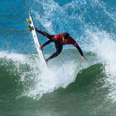 Mateus Herdy assume a ponta do CS em Portugal