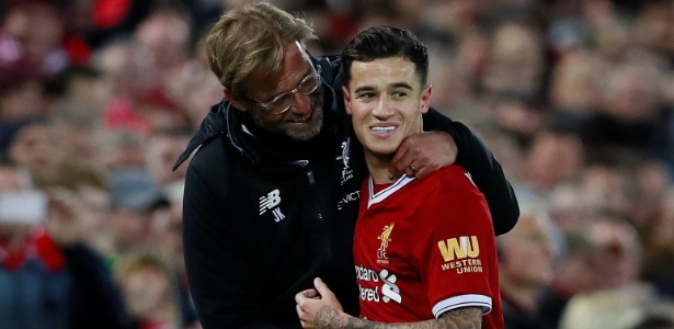 Klopp e Coutinho em partida do Liverpool pelo Campeonato Inglês - Reuters/Jason Cairnduff