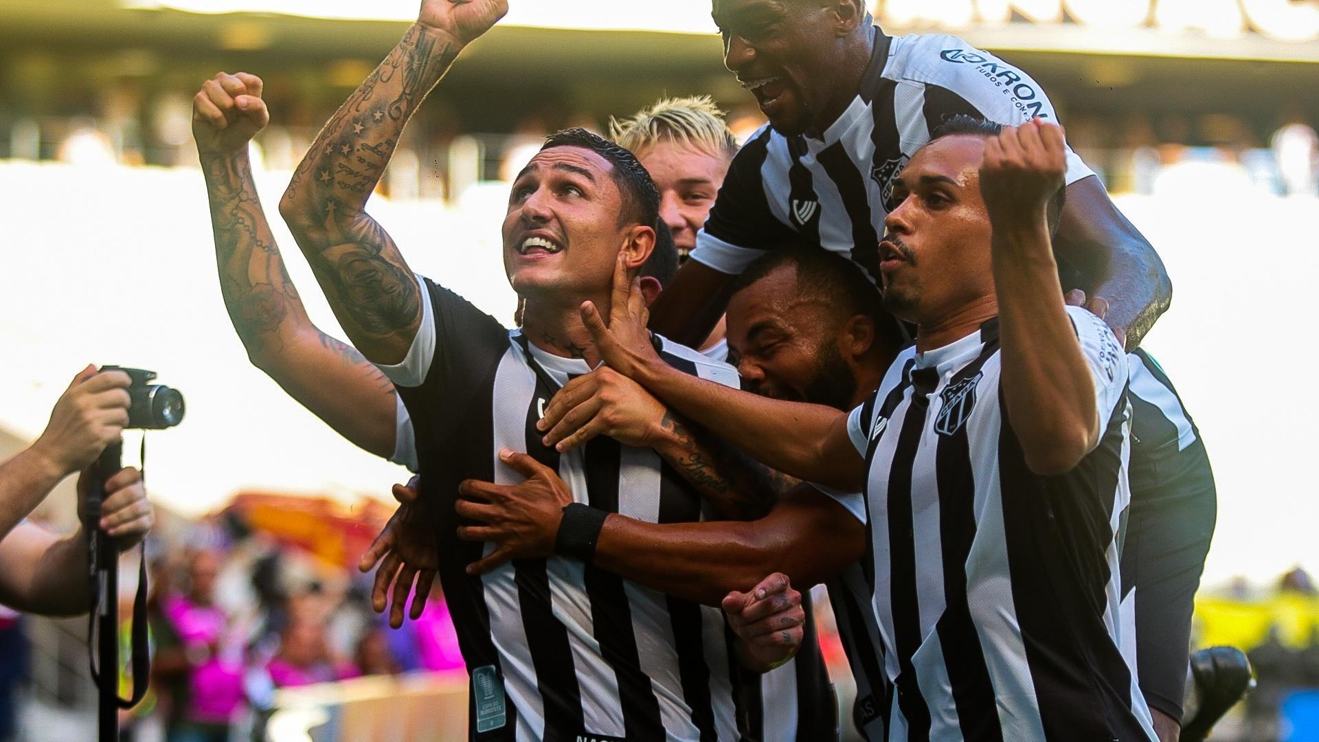 Fernando Torres/AGIF