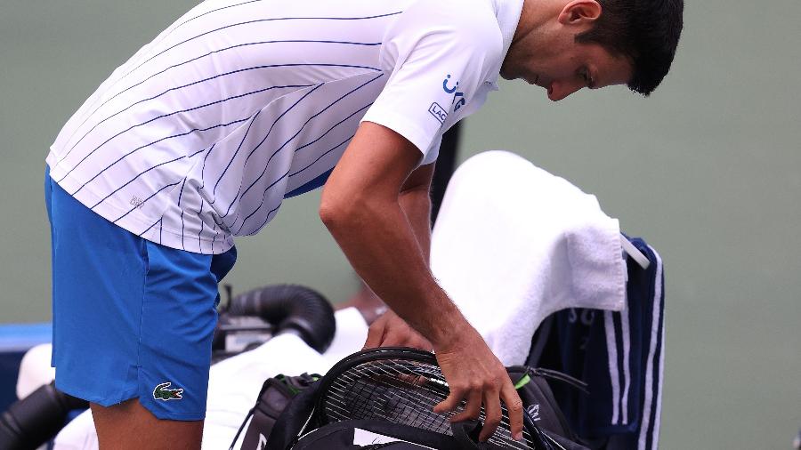 Novak Djokovic deixa o US Open 2020 após dar bolada em juíza de linha; fãs do jogador hostilizaram juíza - Getty Images