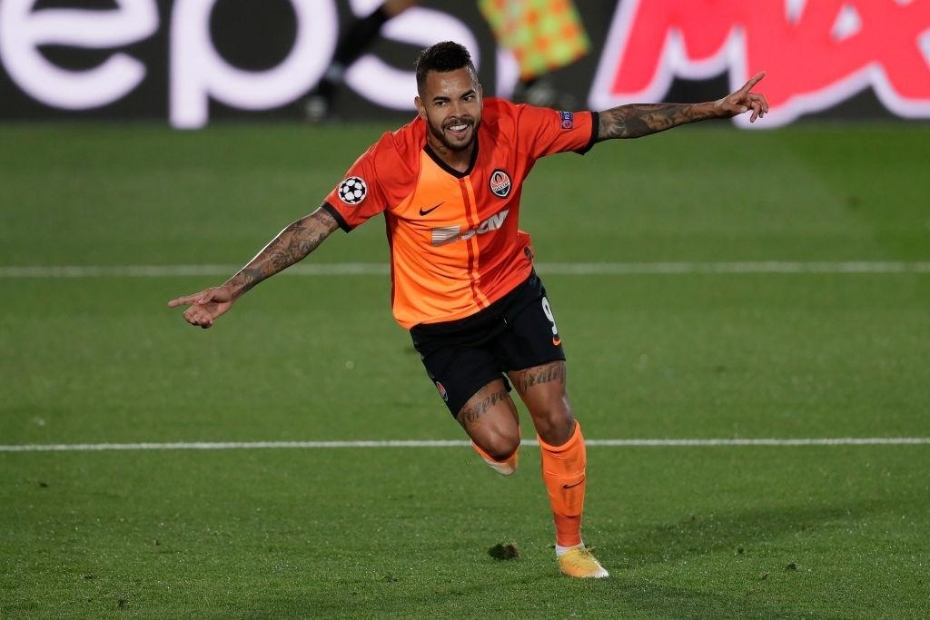 Dentinho pode voltar? Veja o que dizem o Corinthians e o empresário do jogador