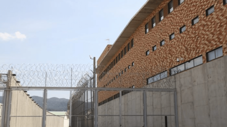 Visão externa da Brians 2, penitenciária onde Daniel Alves está preso, em Barcelona - Divulgação