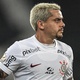 Corinthians: Alvo das organizadas, Fagner vira capitão e tenta se reerguer