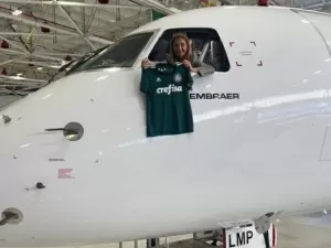 Palmeiras: Leila expõe conflito de interesses ao emprestar avião para Vasco