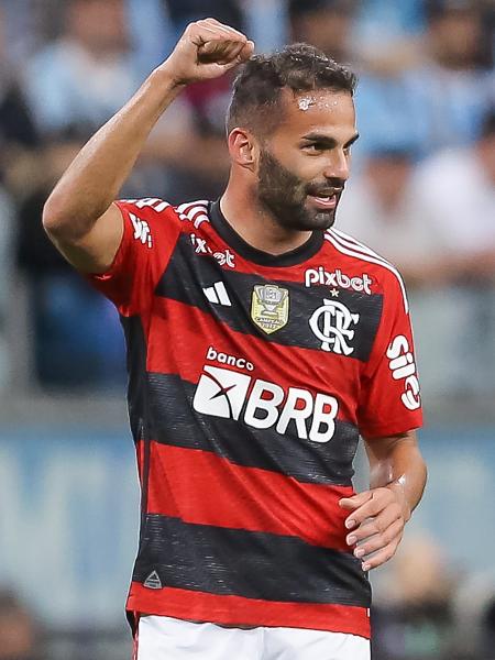 Thiago Maia, do Flamengo, comemora gol sobre o Grêmio em duelo da Copa do Brasil