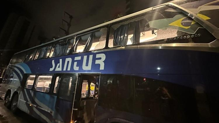 Ônibus do Fortaleza foi atacado por torcedores do Sport após jogo entre as equipes