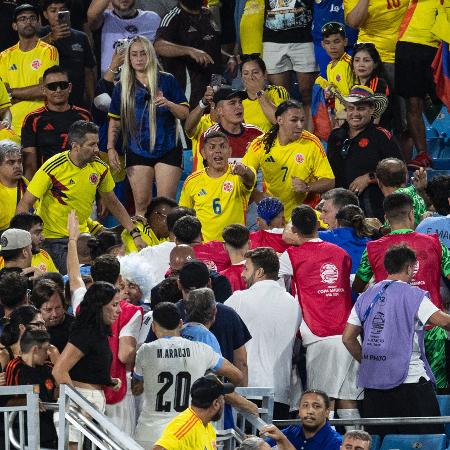 Briga entre torcedores colombianos e jogadores uruguaios após semifinal da Copa América