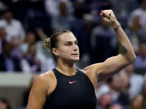 Sabalenka supera Navarro e fará final com Pegula no US Open