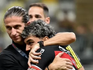 Filipe Luís elogia Gabigol e diz que atacante 'está eternizado' no Flamengo