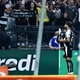 Raniele brinca com comemoração de gol de Yuri Alberto: 'Engravidou outra?'
