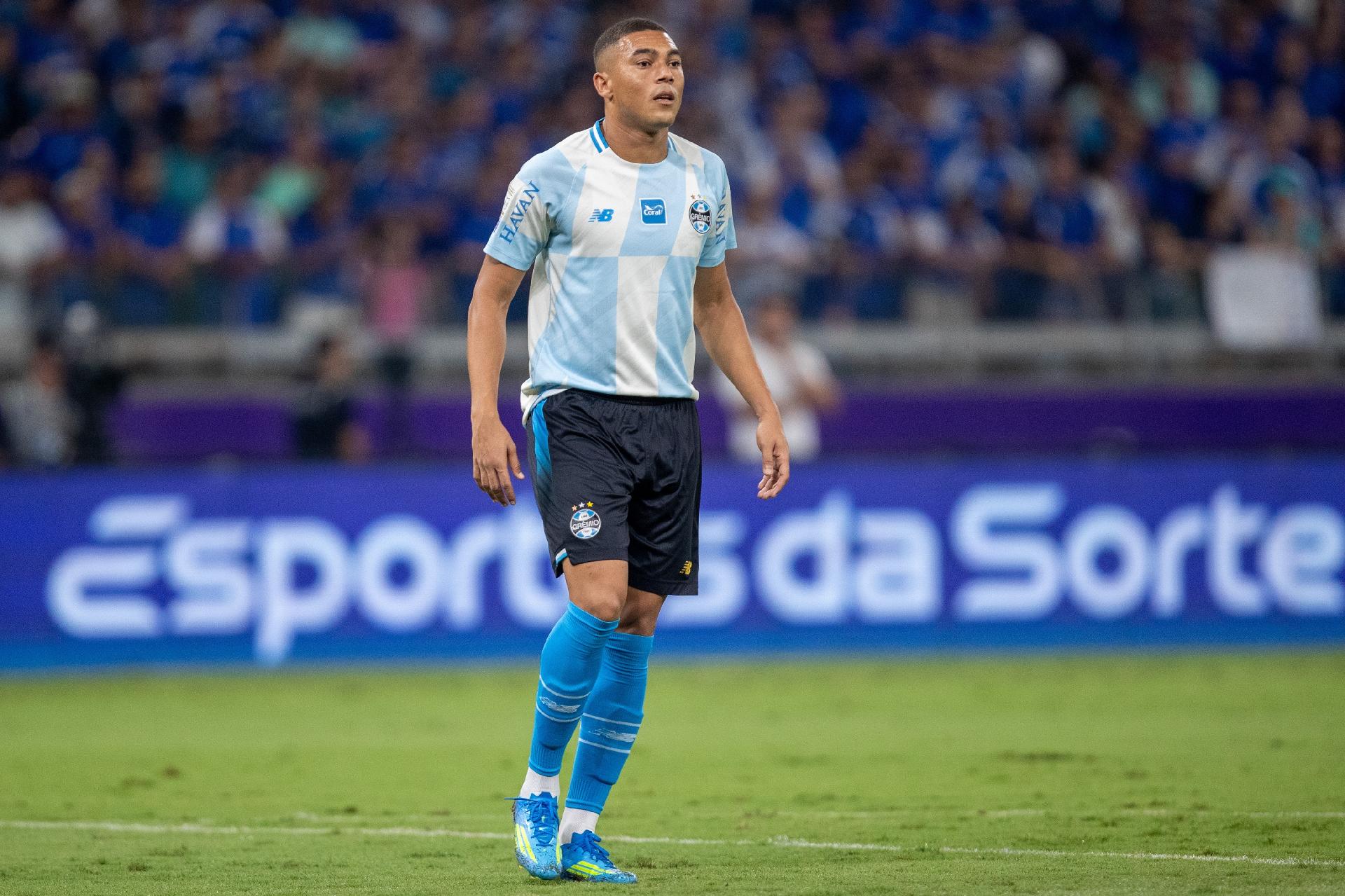 Carlos Vinicius, atacante do Grêmio - undefined