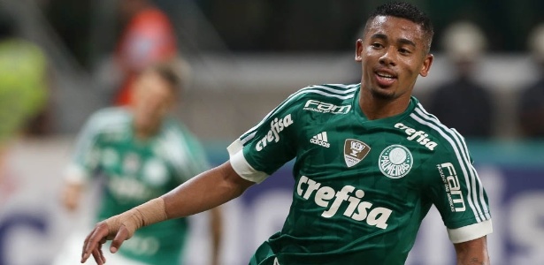 Segundo o jornal Sport, o Barcelona entrou na briga com a Juventus por Gabriel Jesus - Cesar Greco/Ag Palmeiras