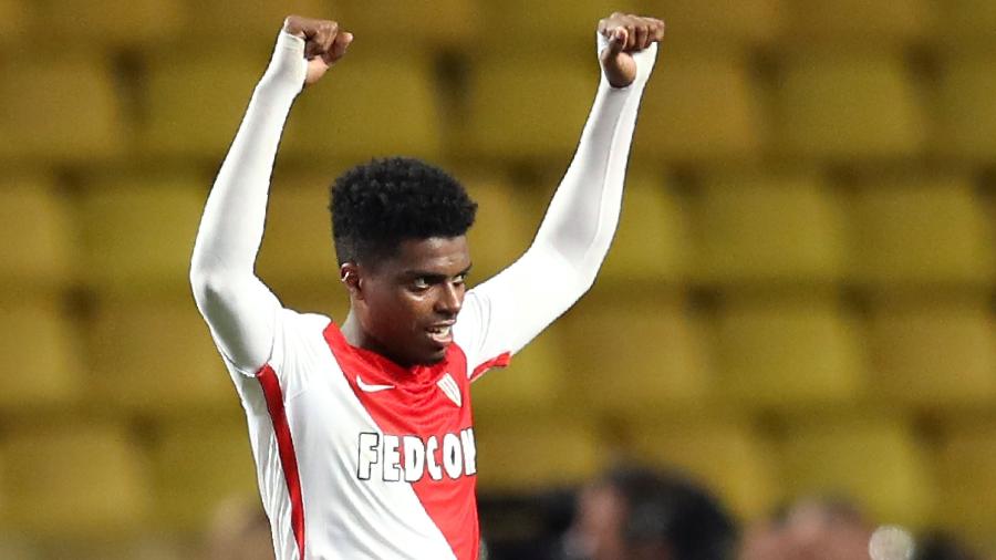 Jemerson comemora vitória do Monaco no duelo contra o Tottenham em sua passagem pelo clube francês  - Valery HACHE/AFP