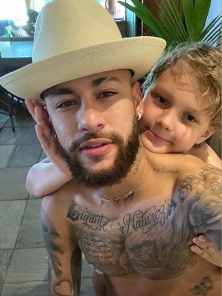 Neymar e Davi Lucca; filho rebateu palavrão do pai - Reprodução/Instagram