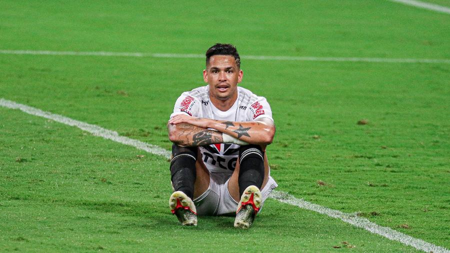 Luciano segue em recuperação e foi desfalque em treino do São Paulo - Fernando Alves/AGIF