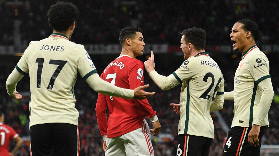 Jogadores do Liverpool criticam Cristiano Ronaldo por dividida com Jones - OLI SCARFF / AFP