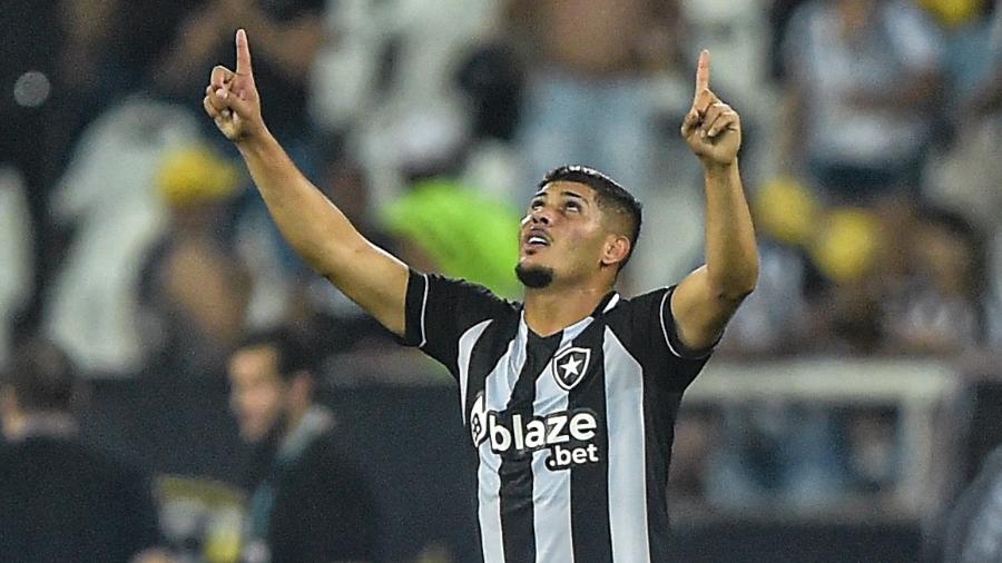 São Paulo negocia contratação de Erison, do Botafogo e atualmente no Estoril - Thiago Ribeiro/AGIF