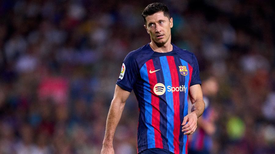 Robert Lewandowski, do Barcelona, em jogo pelo Campeonato Espanhol - Alex Caparros/Getty Images