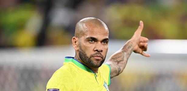 Convocação de Daniel Alves para a Copa do Mundo gerou mais reações que a denúncia de agressão sexual contra o lateral