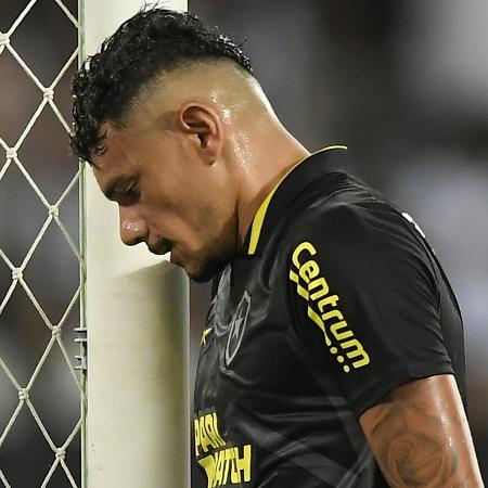 Tiquinho Soares em Botafogo x Cruzeiro