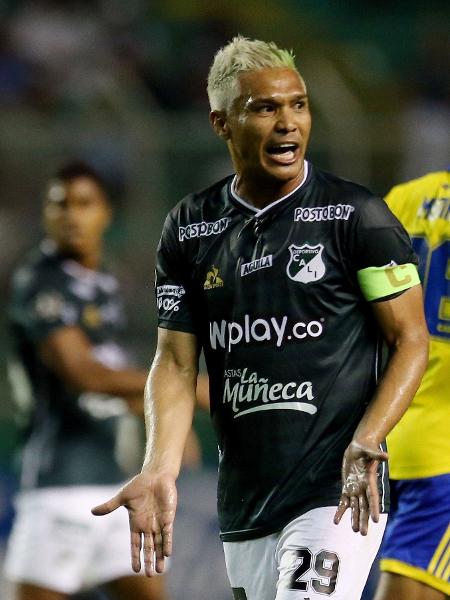 Teo Gutiérrez perdeu reta final do Campeonato Colombiano por "comportamento inadequado"